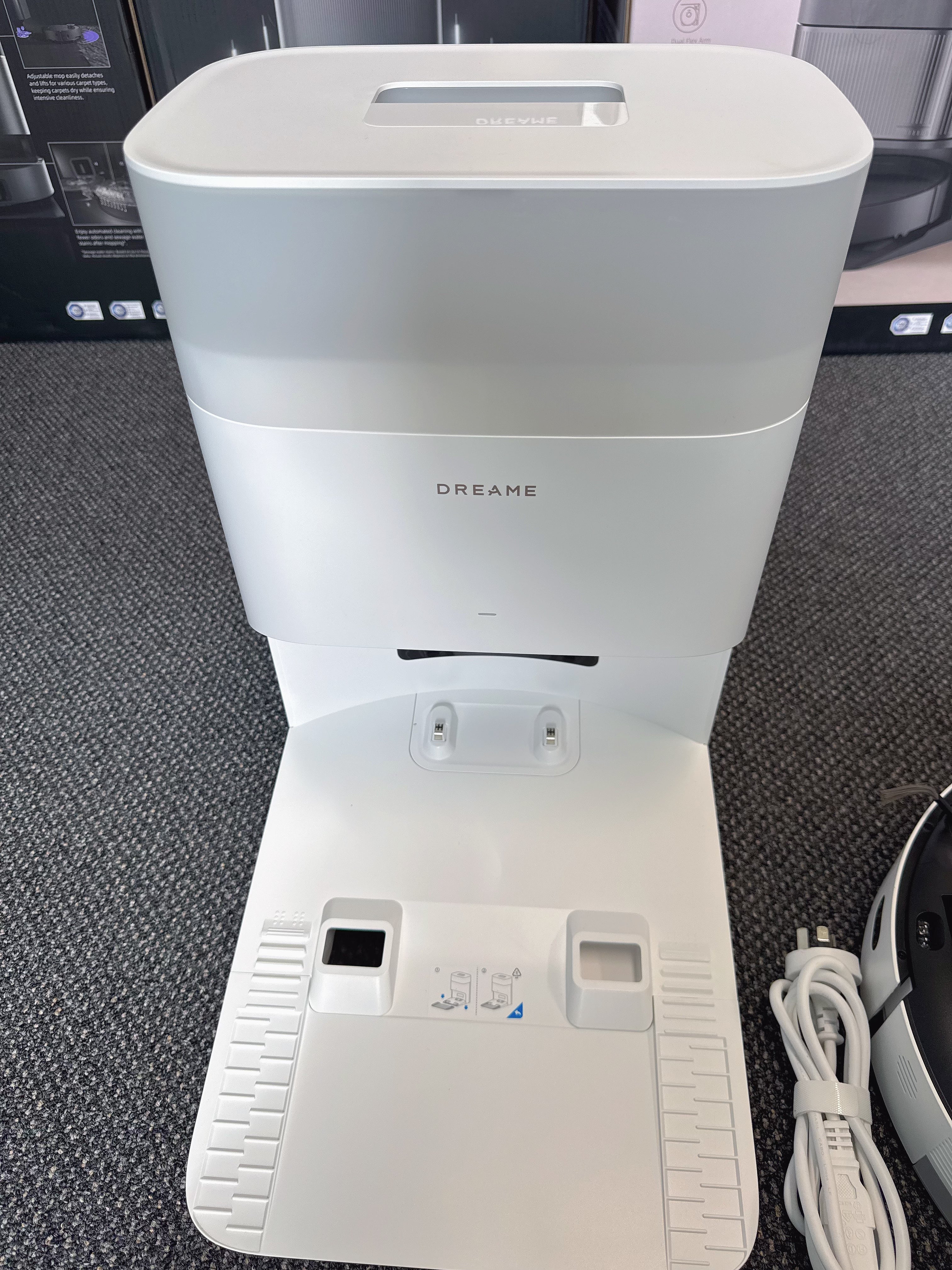 Dreame L10s Plus Robot Vacuum and Mop Cleaner-Refurbished